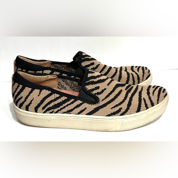 Dr Scholl's Women Slip On Sneakers Zebra Print Knit Casual Comfort Shoes Sz 9.5 - Picture 12 of 13